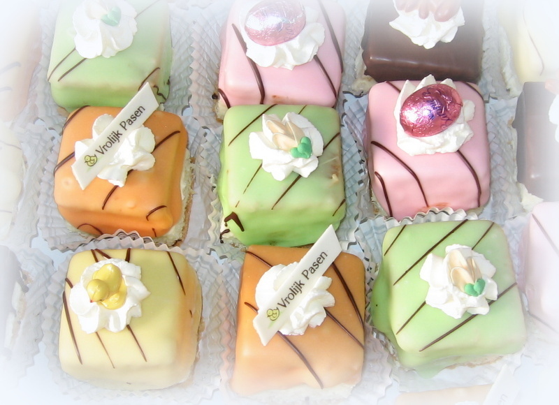 Petitfour pasen - 00786 - 00786